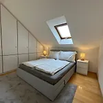 Stayroom Apartments - V13